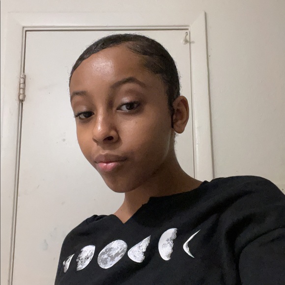 Meet your Posher, Yadiel - Picture 1 of 1